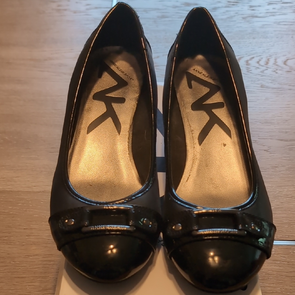 Anne Klein Black Patent Leather Heels